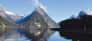 Cruise Milford SOund with Fiordland Tours from Te Anau to Milford Sound Day Tour